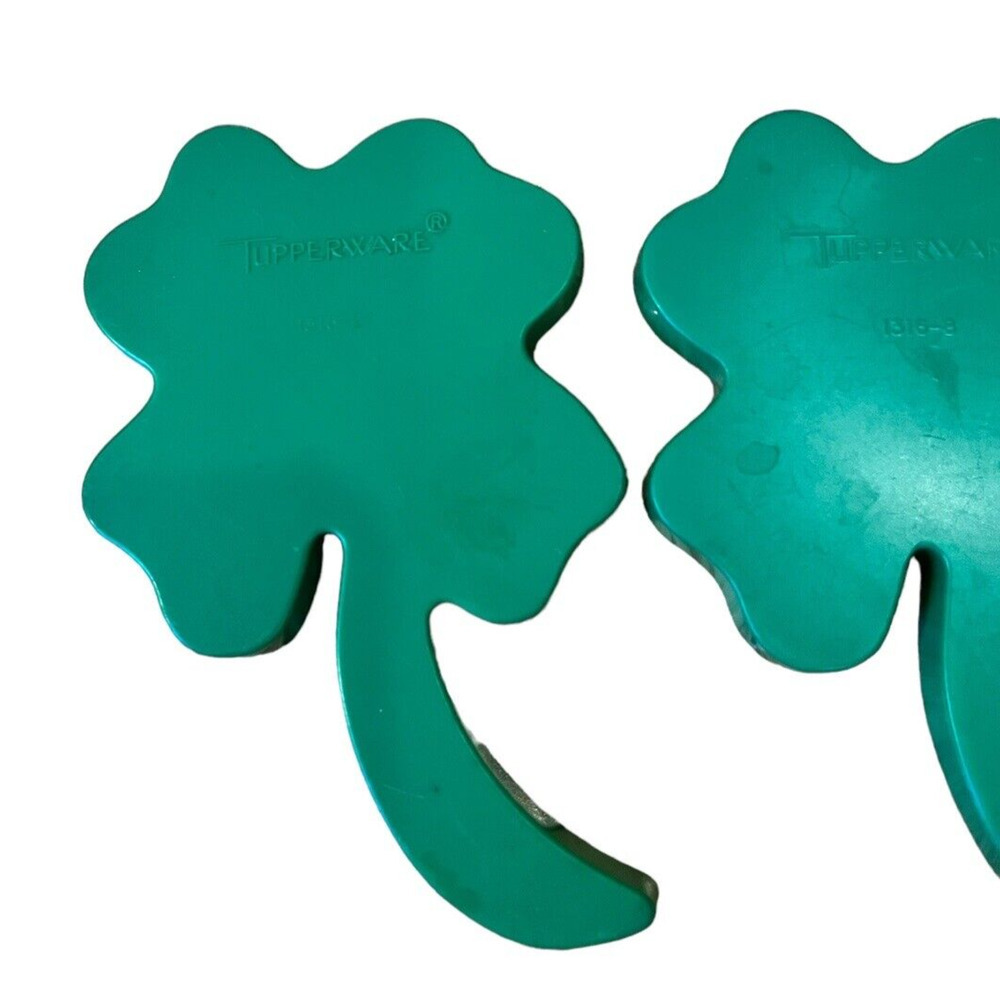 Lot Of 2 Vintage Tupperware 1316-2 Shamrock 4 Leaf Clover Cookie Cutters - Picture 4 of 4